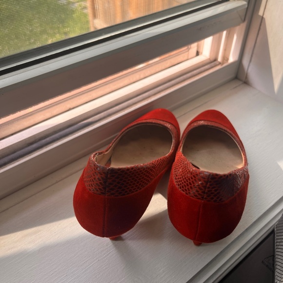 Red Aldo Shoes with 1.5 inch heels- very comfortable and lightly used - Picture 3 of 3